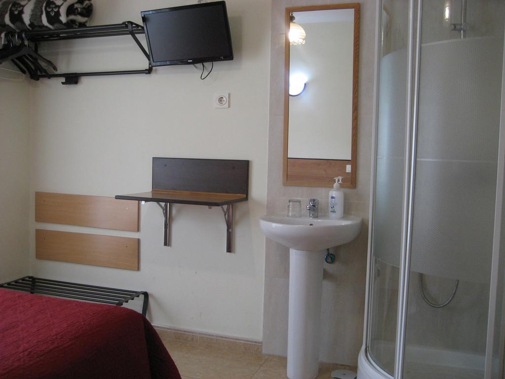 Hostal Huespedes Toledo Madri Quarto foto