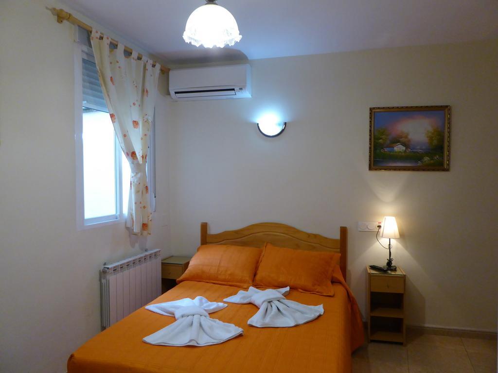 Hostal Huespedes Toledo Madri Quarto foto