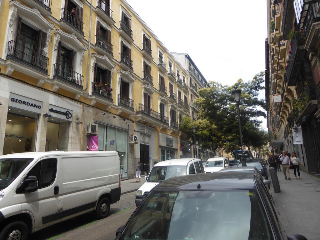 Hostal Huespedes Toledo Madri Exterior foto